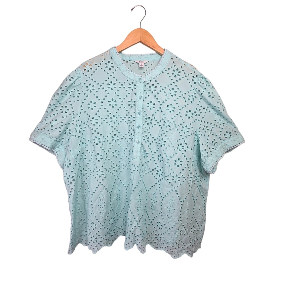 Crown & Ivy Womens Light Blue Cotton Eyelet Short Sleeve Blouse 4X Scalloped Hem